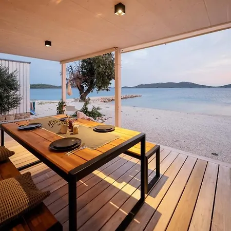 Buqez Eco - Front 26 - Seaview Villa