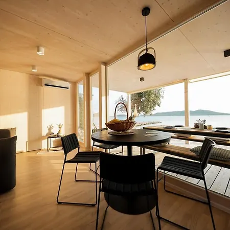 Buqez Eco - Front 26 - Seaview *