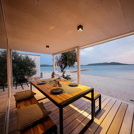 Buqez Eco - Front 26 - Seaview Villa