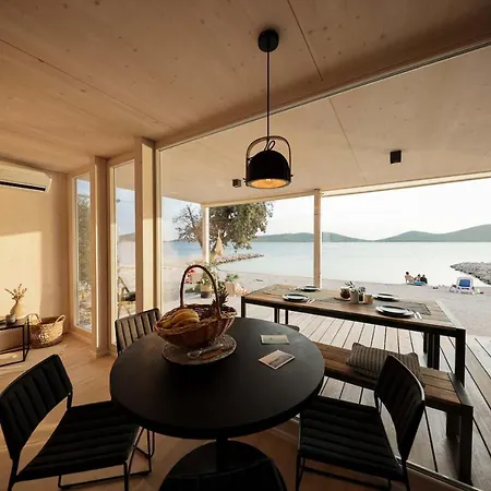 Buqez Eco - Front 26 - Seaview Villa
