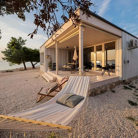 Villa Buqez Eco - Front 26 - Seaview Drage